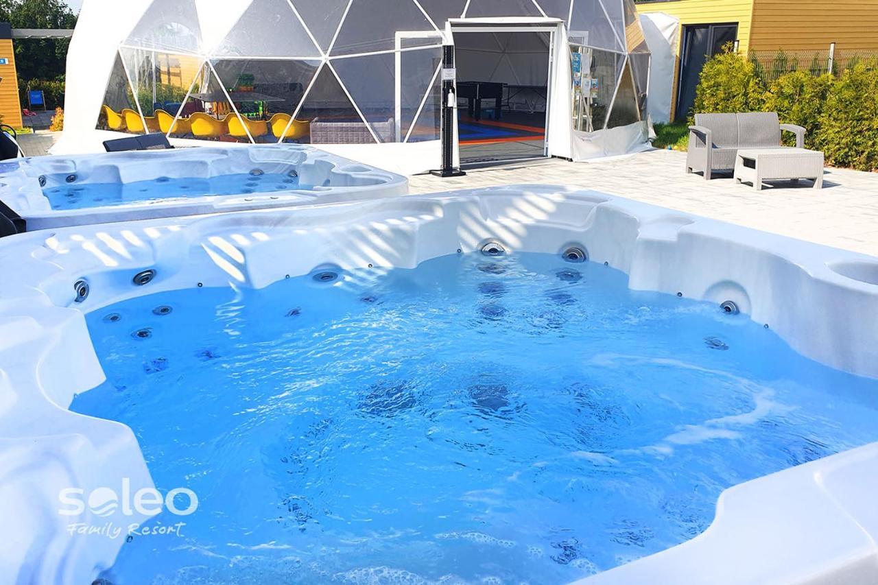 Soleo Family Resort - Domki 3 Min Od Morza - 3 Baseny, 4 Jacuzzi, Sauna, Animacje, Malpi Gaj, 3 Sale Zabaw, 4 Place Zabaw, 2 Restauracje Rewal Exterior photo
